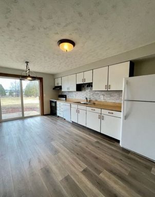 2 Bedroom Apartment in Appleton – photo 1