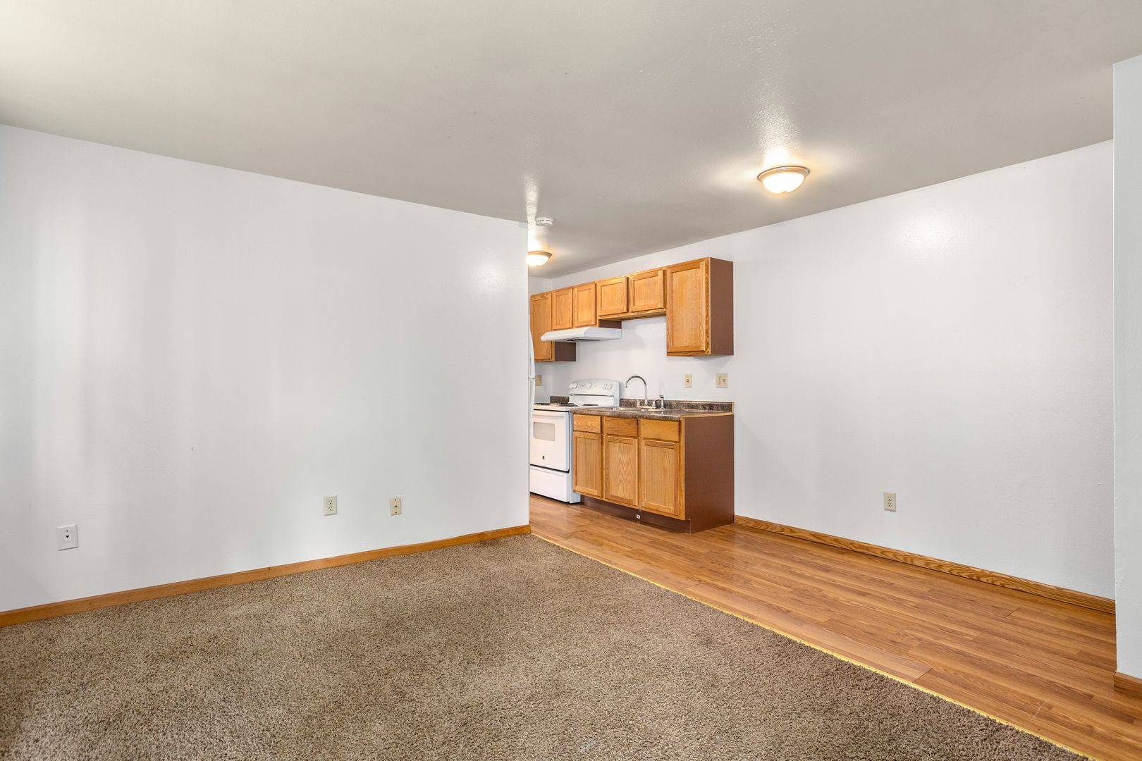 Green Bay Apartment: 2216 Imperial Lane