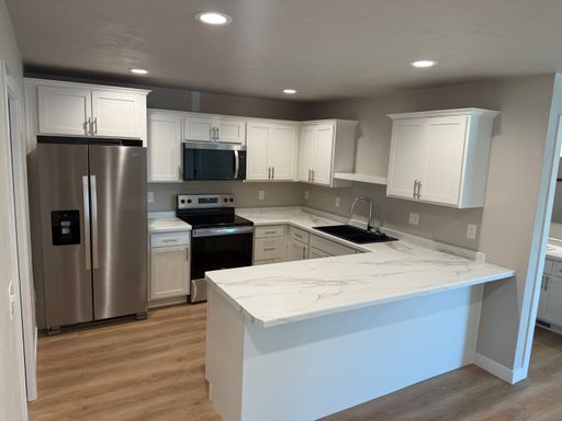 Two Bedroom Two Bathroom Neenah Townhome – photo 1