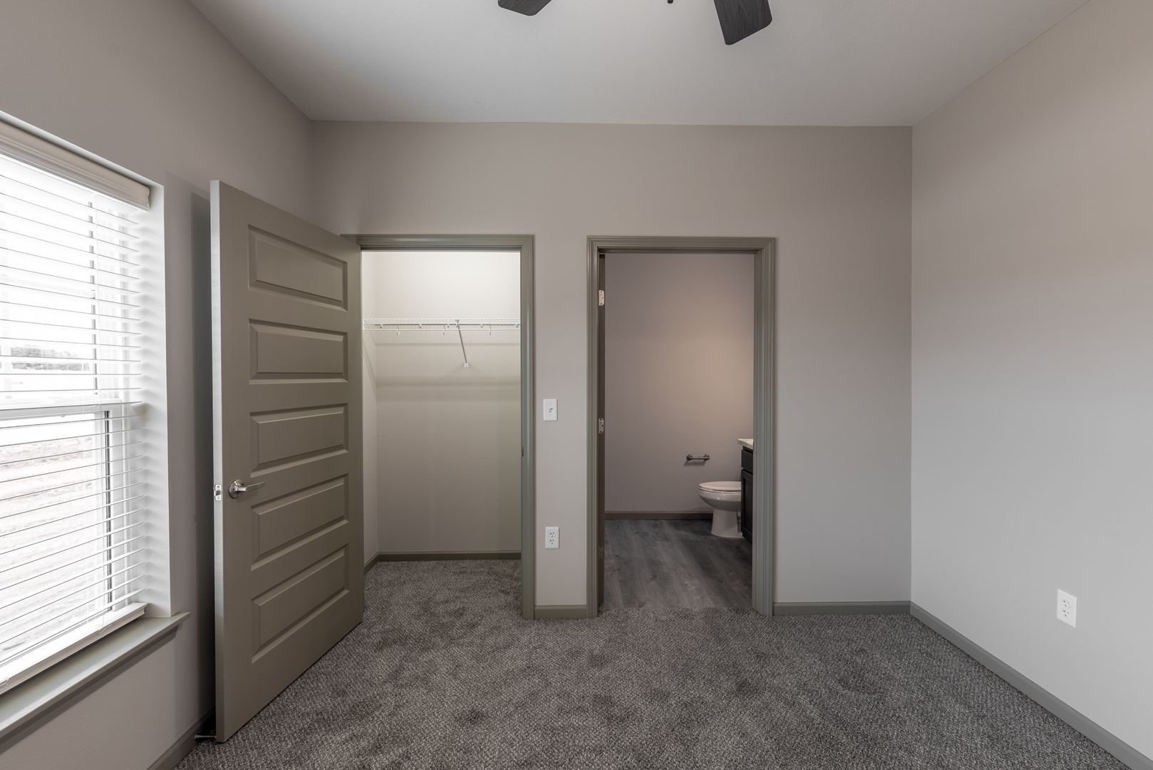 Nixa Apartment: 106 East Greenbriar Drive