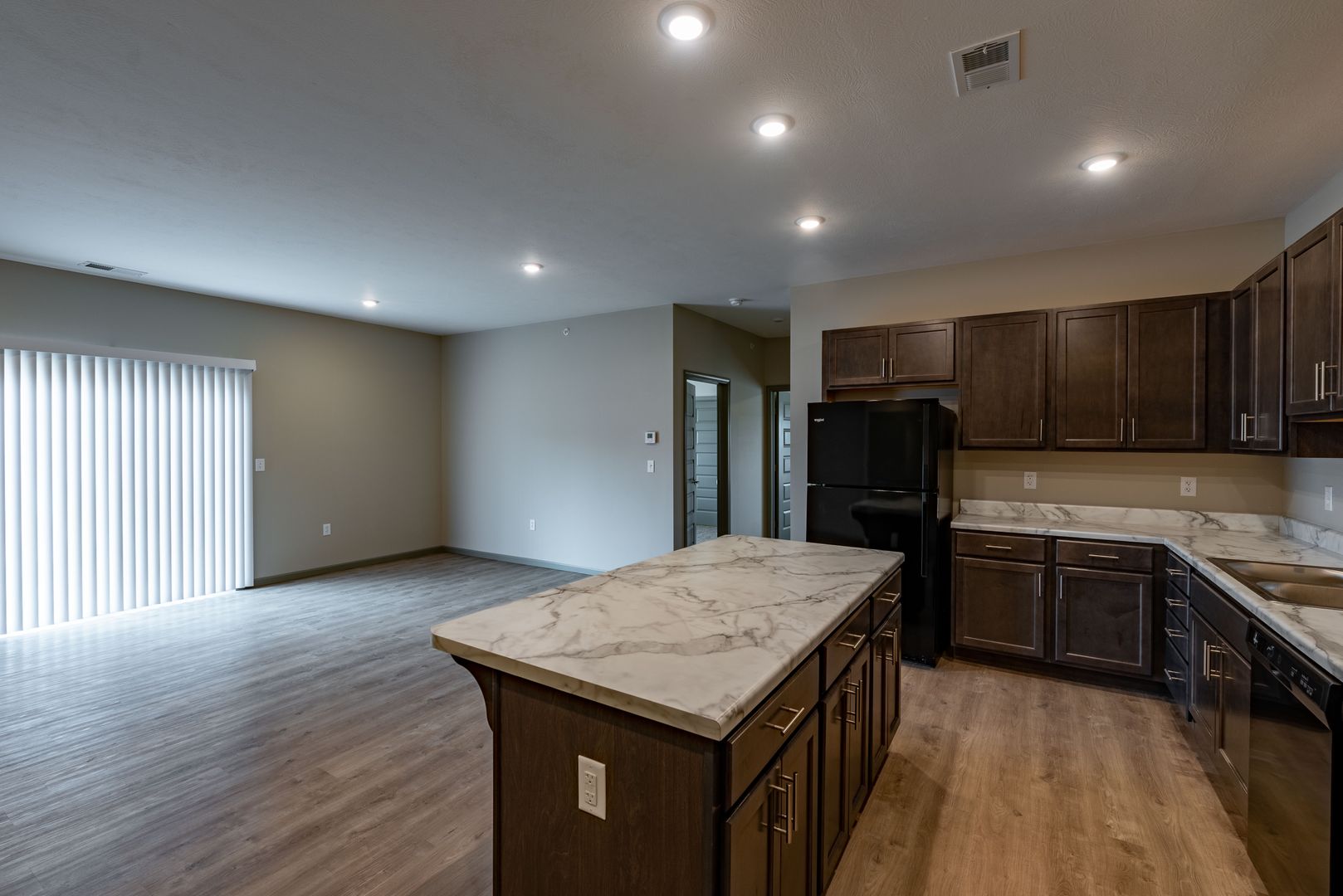 Nixa Apartment: 106 East Greenbriar Drive