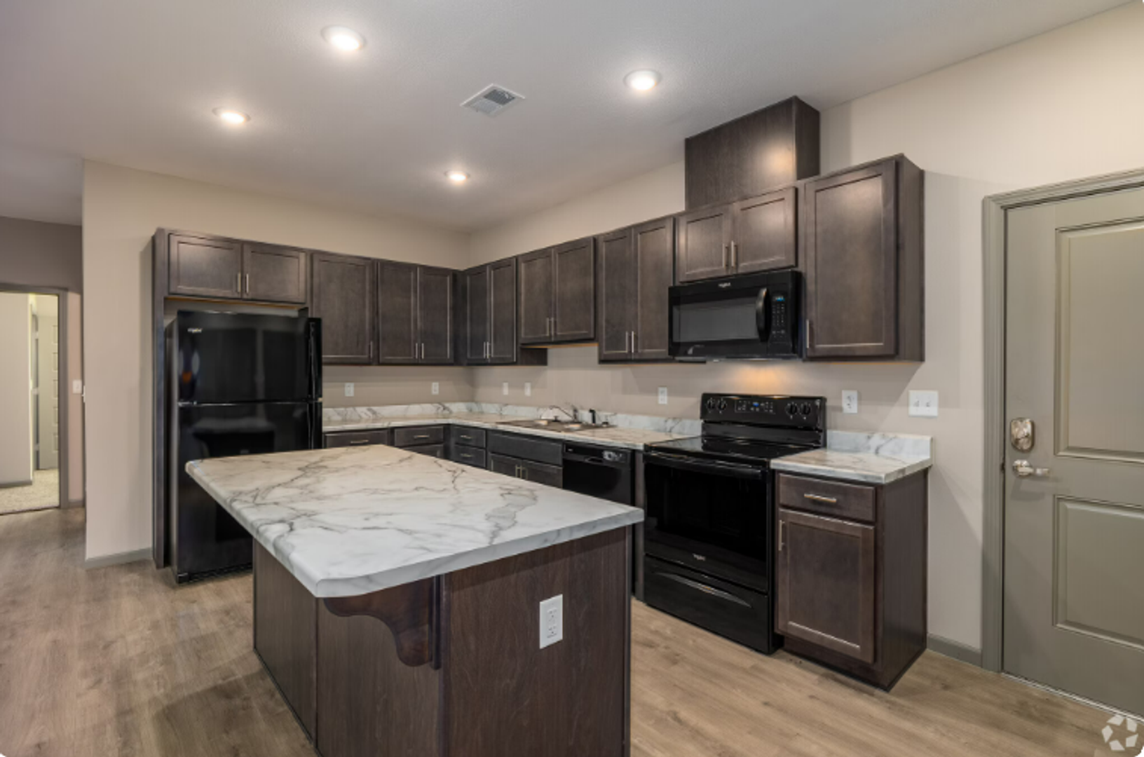 Nixa Apartment: 106 East Greenbriar Drive
