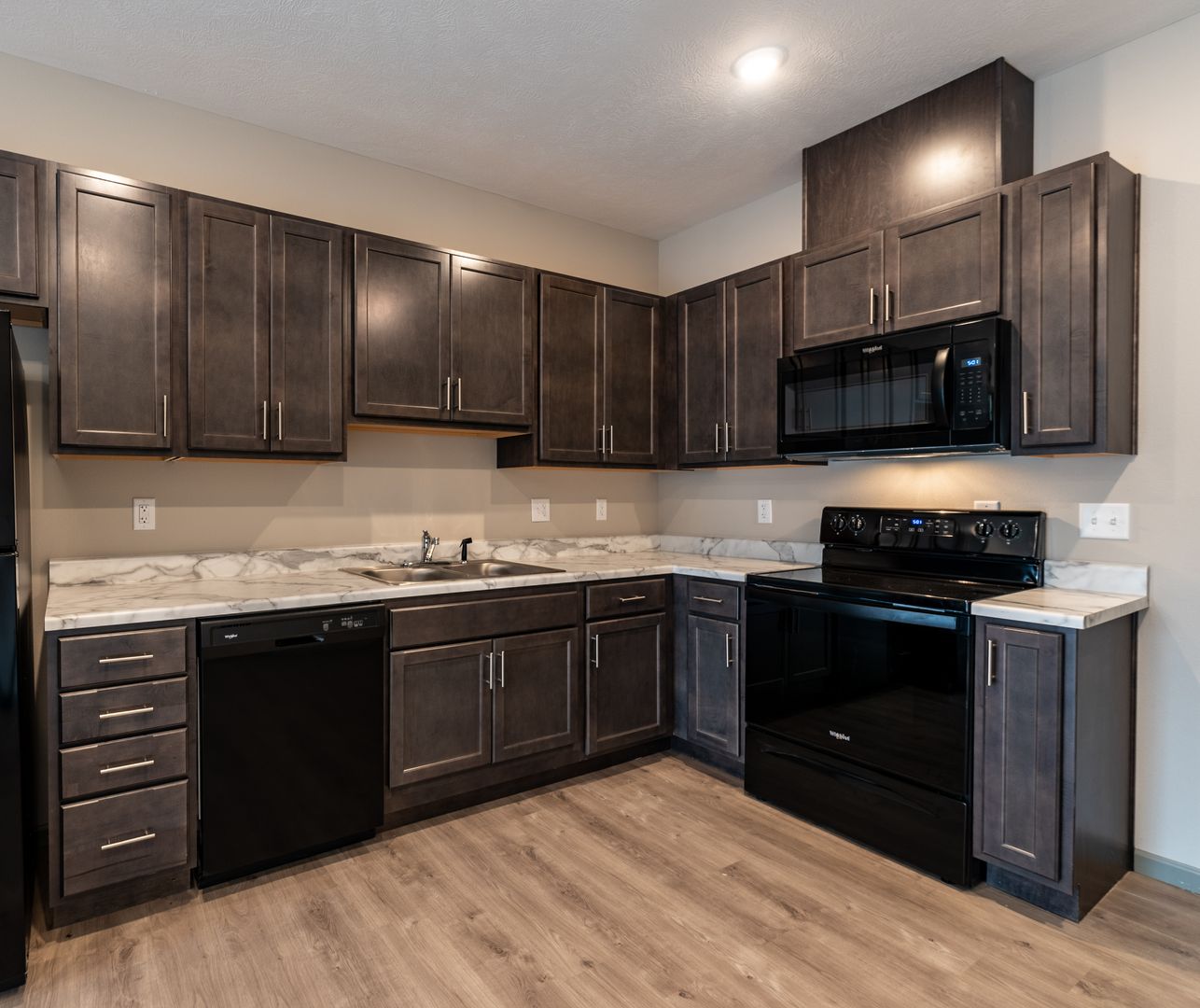 Nixa Apartment: 106 East Greenbriar Drive