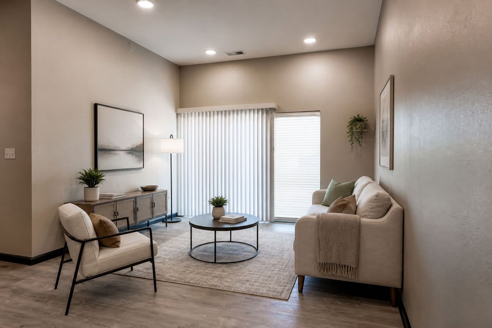 Springfield Apartment: 3080 E Cherry Street