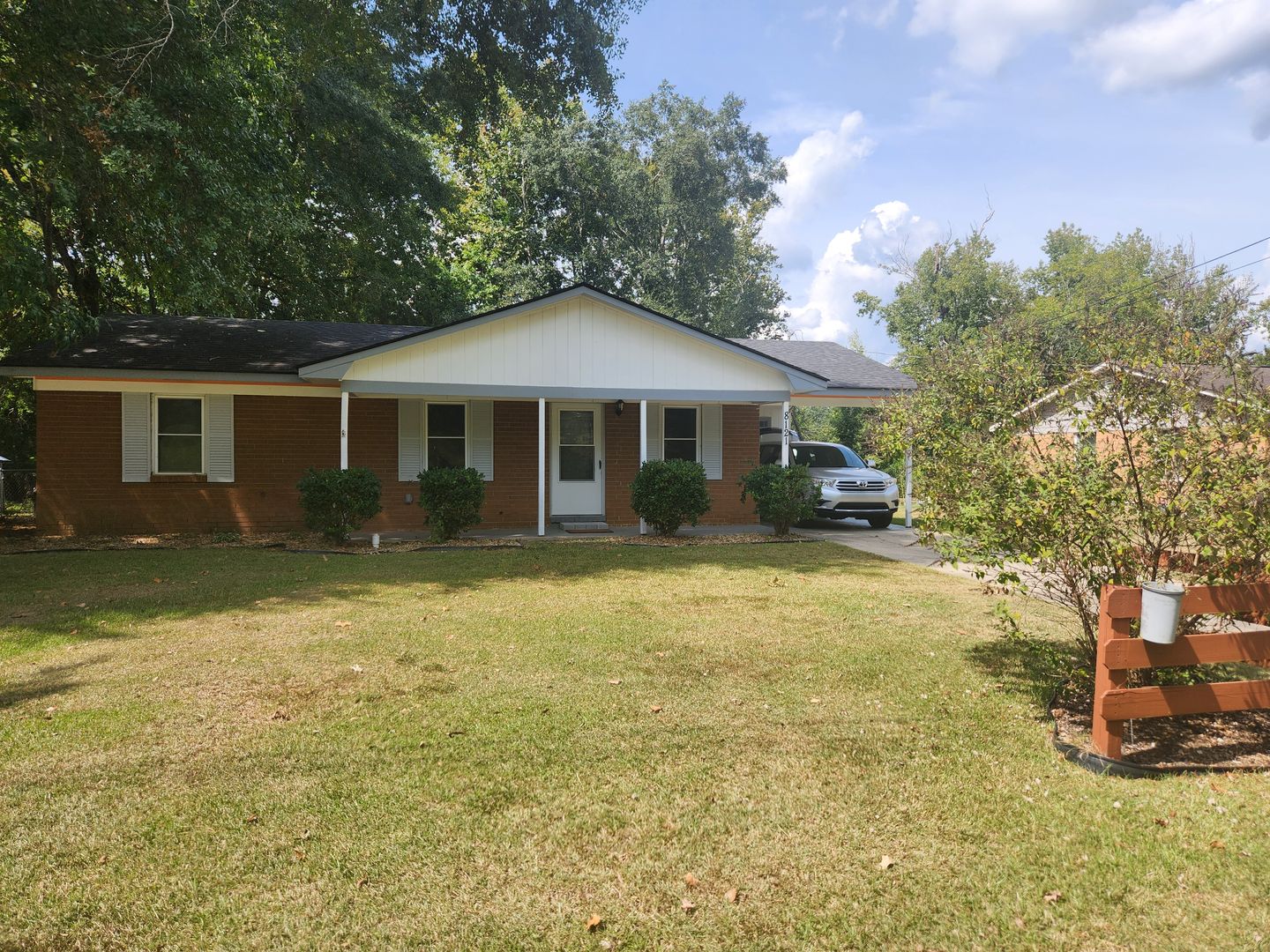 Columbus House: 8121 Maudie Lane