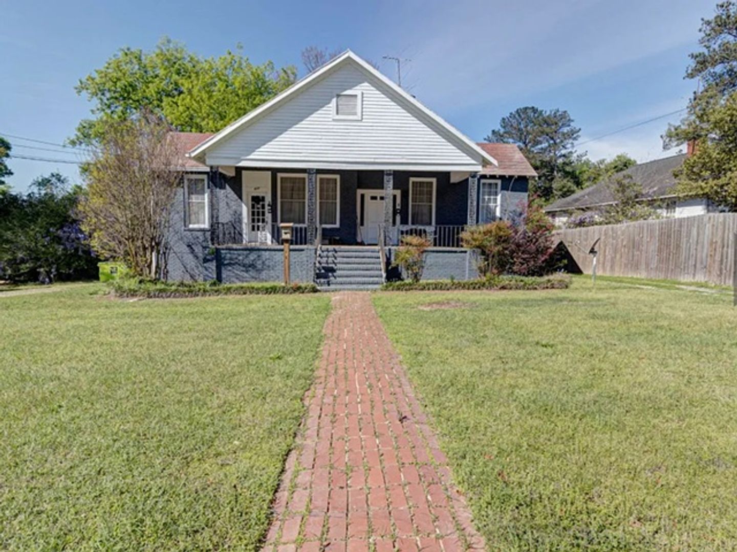 Columbus Apartment: 917 Oakview Ave