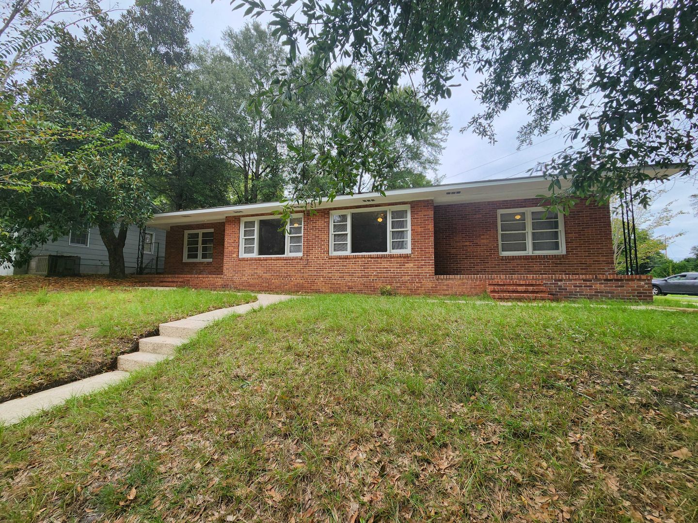 Columbus Apartment: 2639 Willow St
