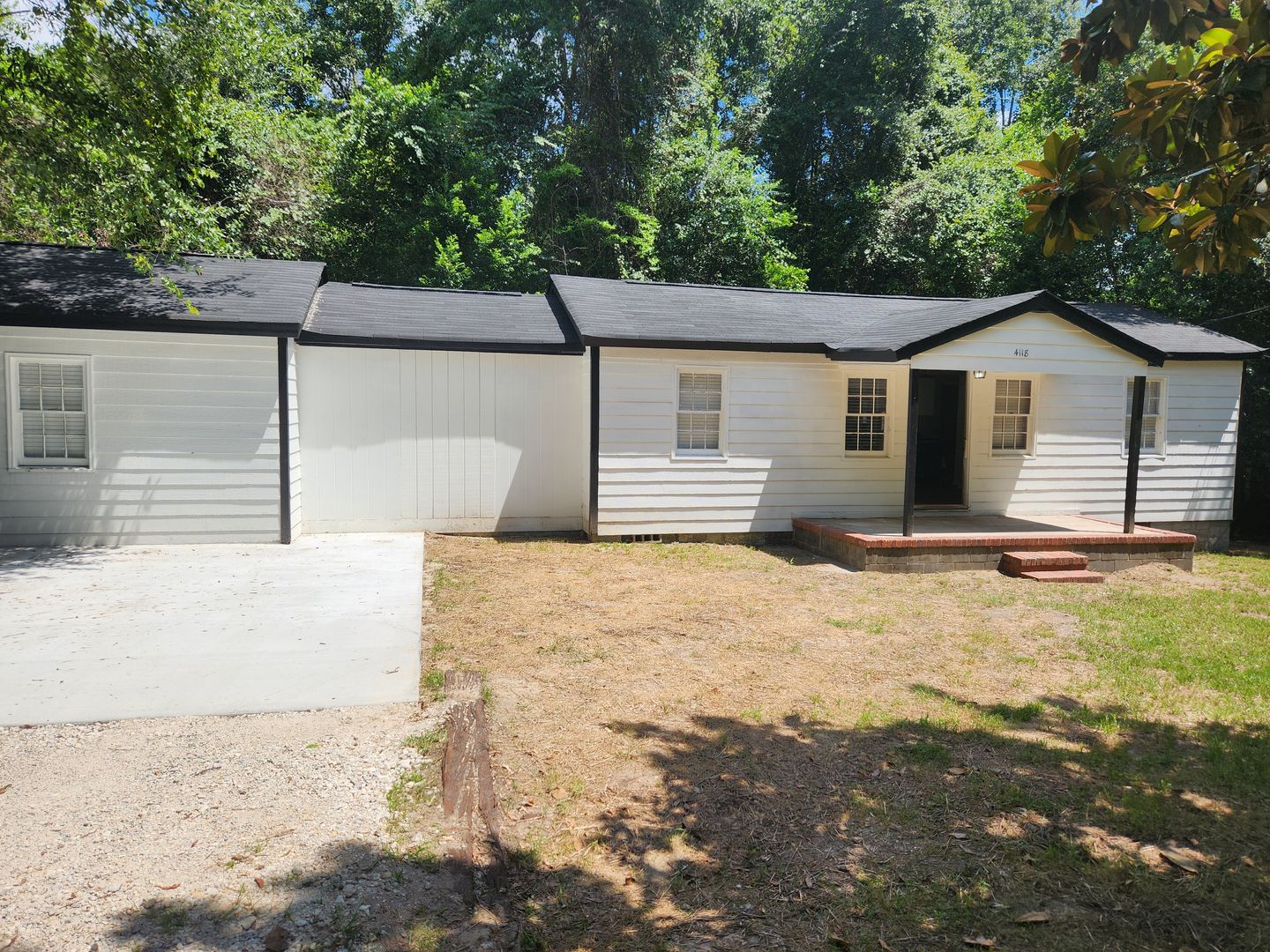 Columbus House: 4118 Fairview Dr