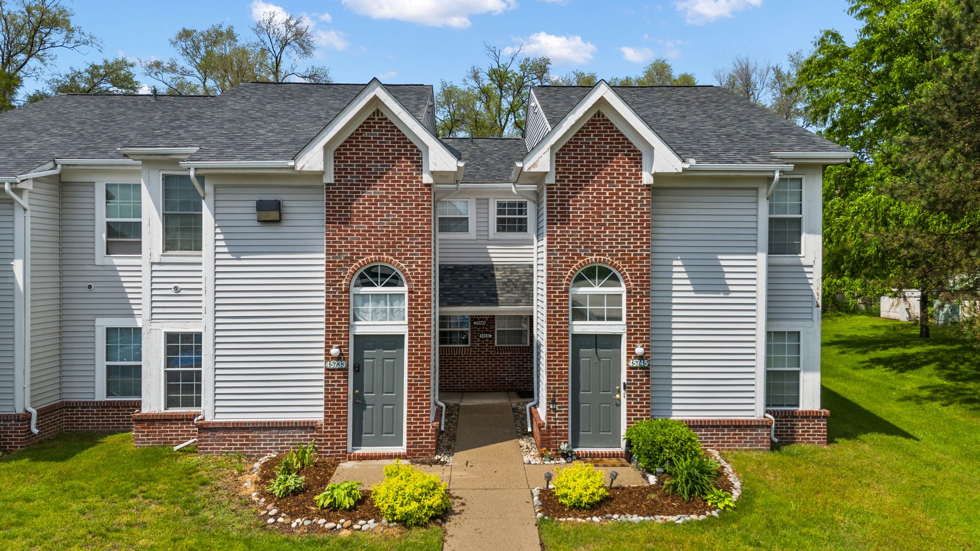 Shelby Township Apartment: 45425 Whispering Lakes Blvd