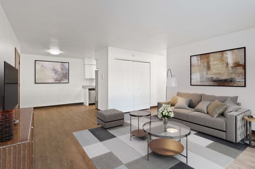 1023 W Main St Apt 4A