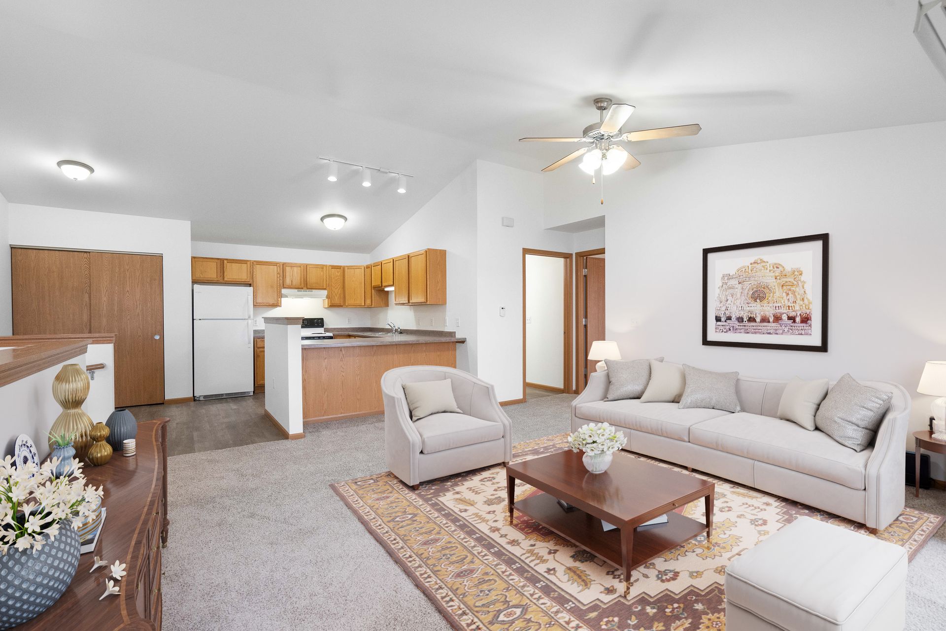 Mauston Apartment: 400 Stonefield Circle