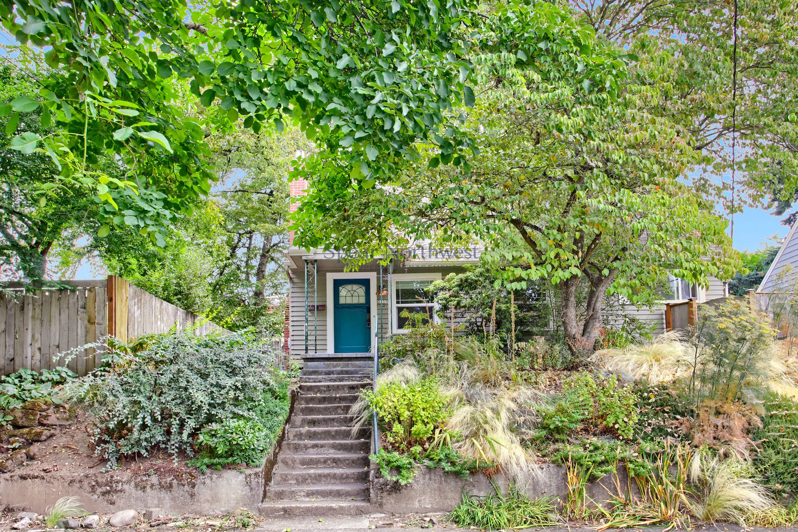 Portland House: 2137 N SUMNER ST