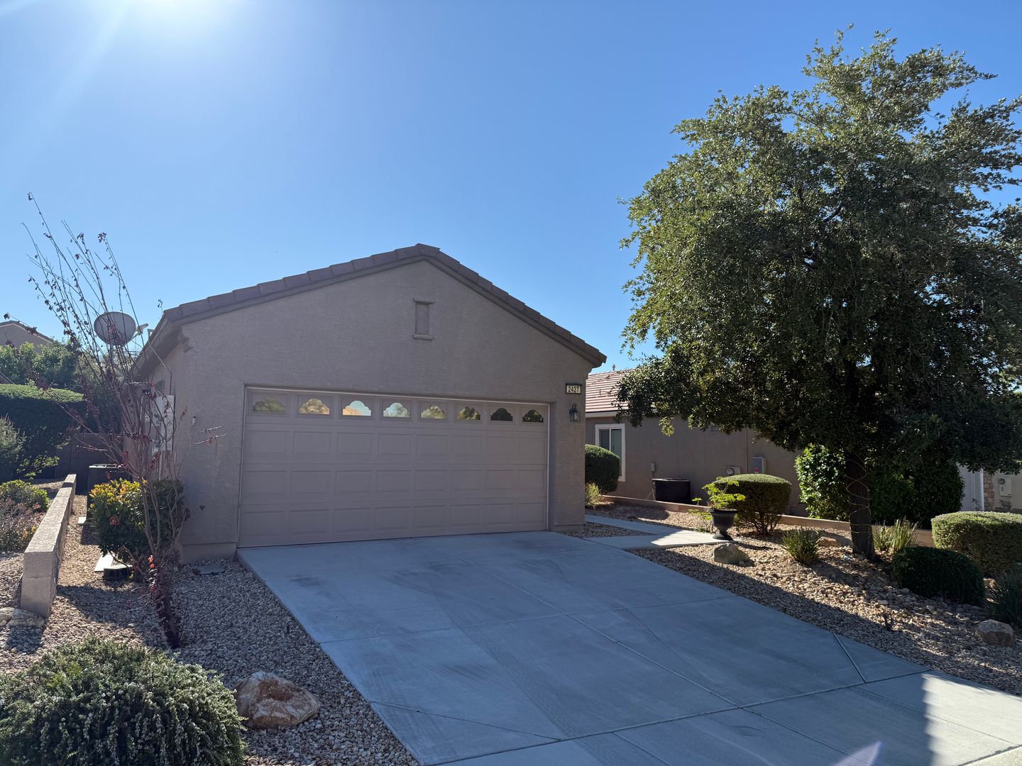 Henderson House: 2427 Andromeda Avenue