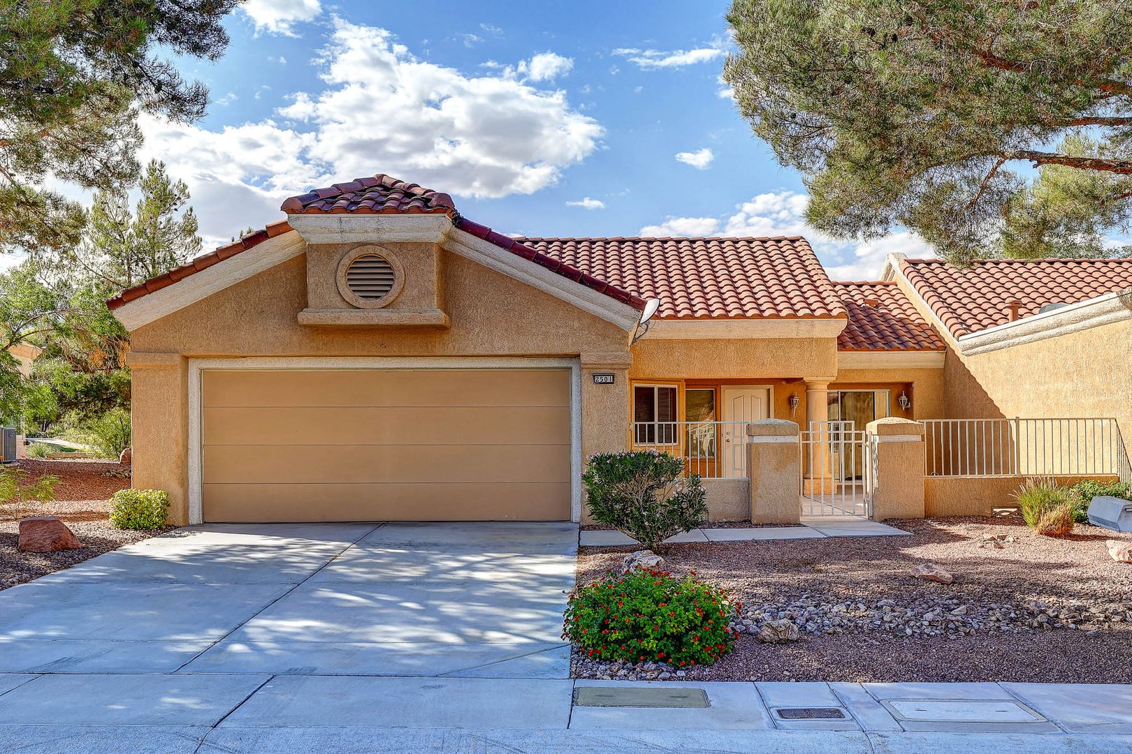 Las Vegas House: 2501 Showcase Drive