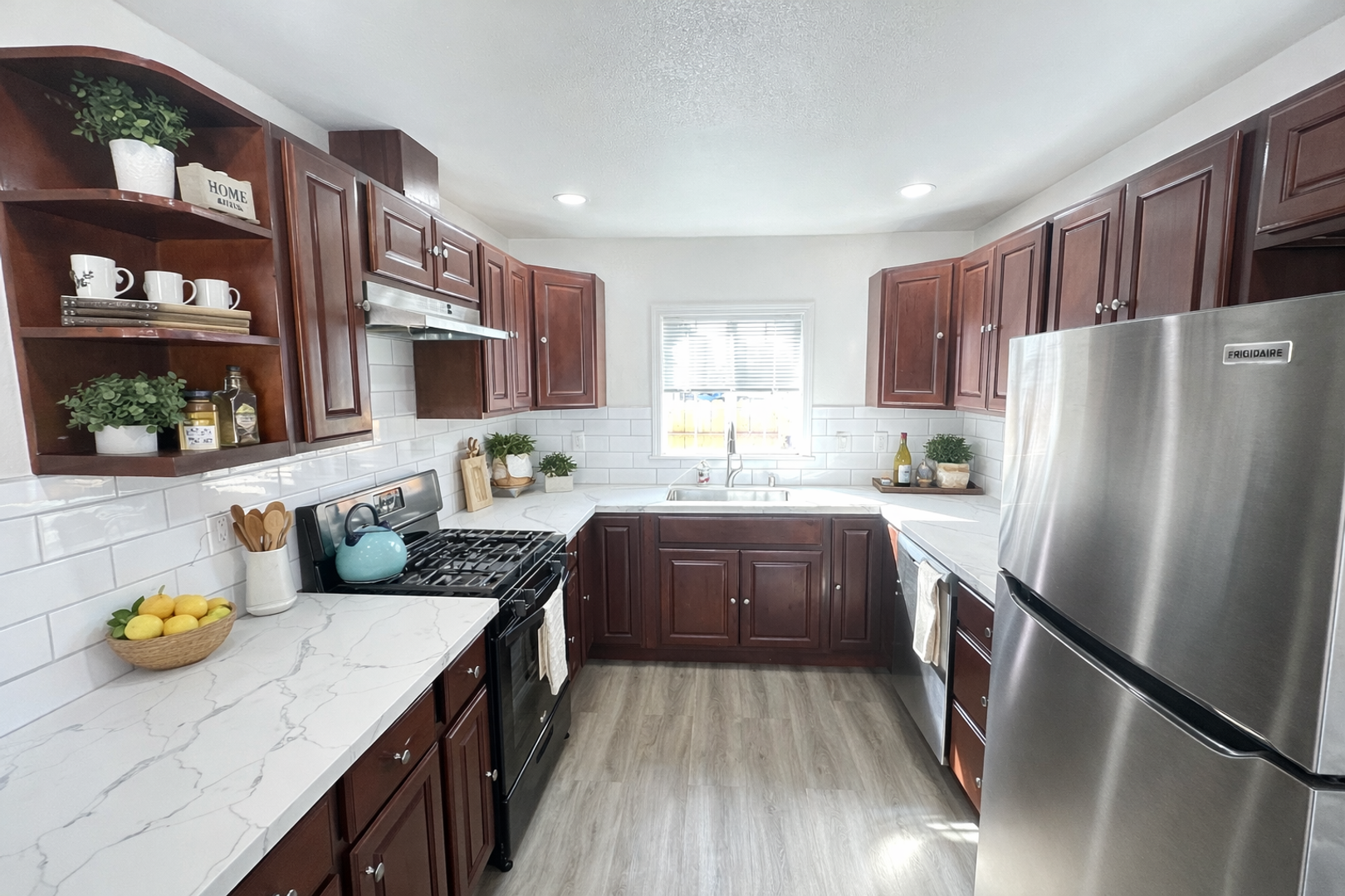 Hayward Apartment: 20443 Meekland Ave