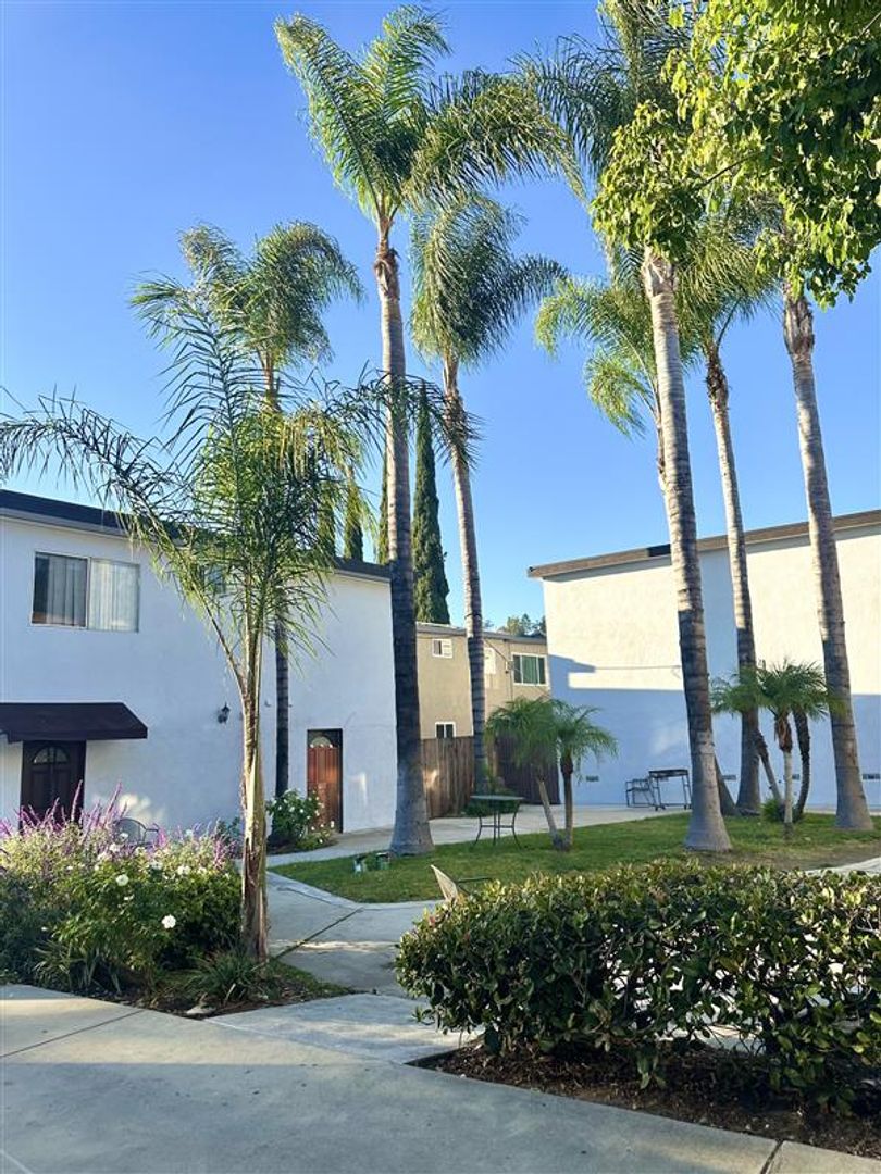 Glendale Apartment: 504 Hill Drive