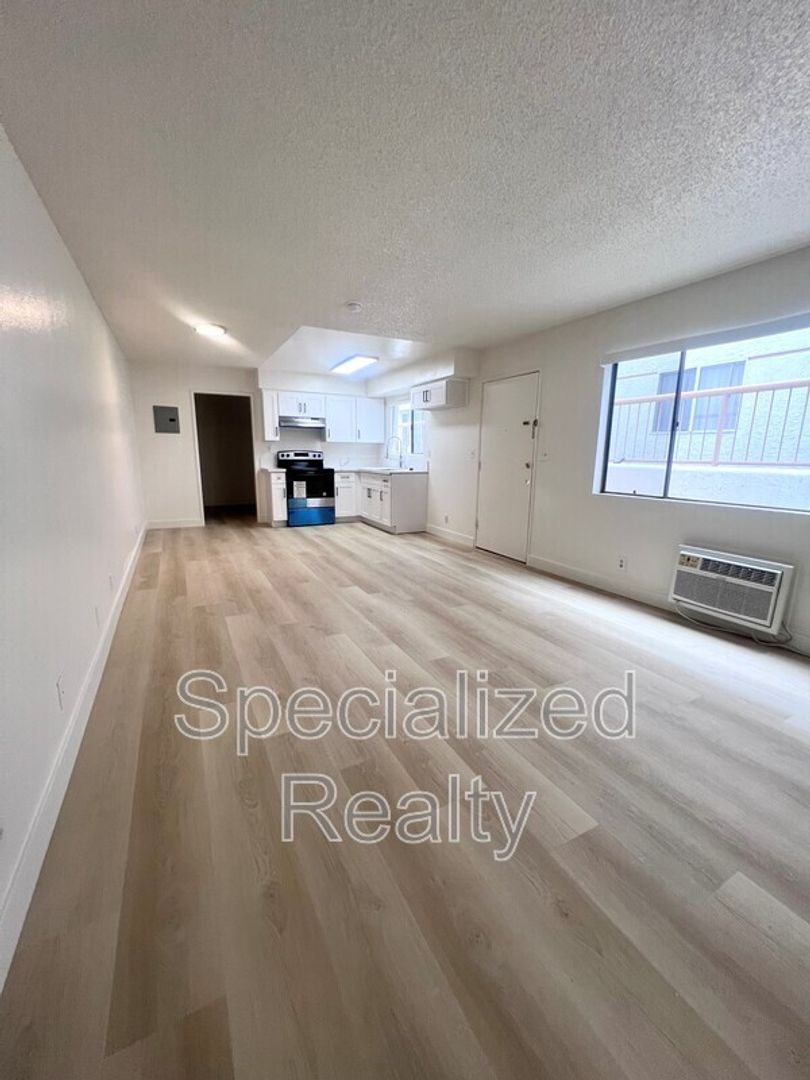 Burbank Apartment: 336-342 E. Providencia Ave.