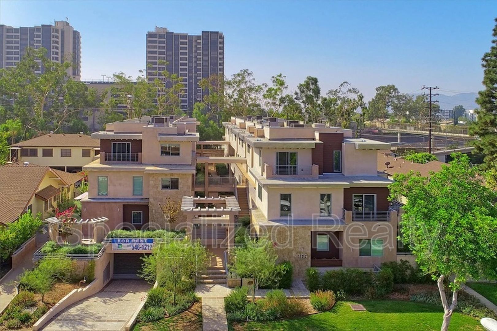 Glendale Apartment: 366 Burchett Street