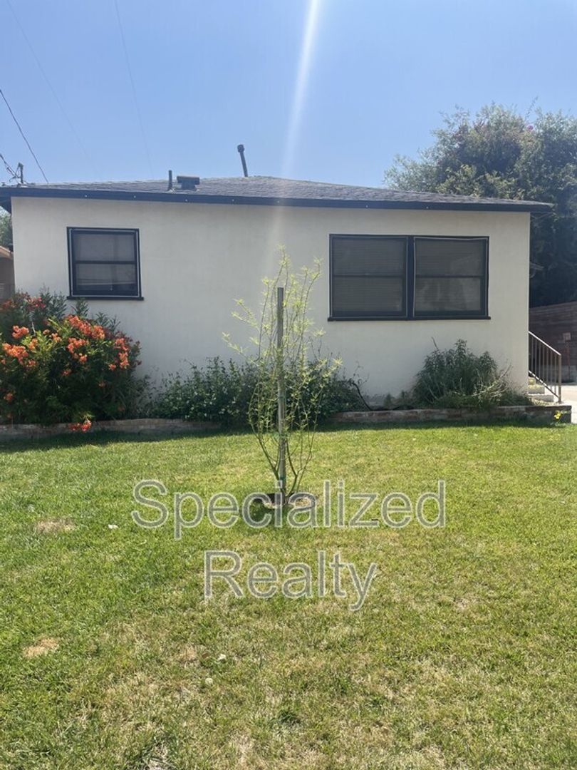 Glendale Apartment: 500 Hill Drive