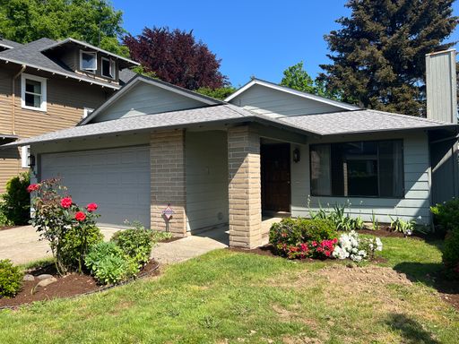 Eastmoreland/Johnson Creek - Recently Updated 3 Bedroom, Two Bathroom RANCH STYLE Home - Landscaping INCLUDED! – photo 1