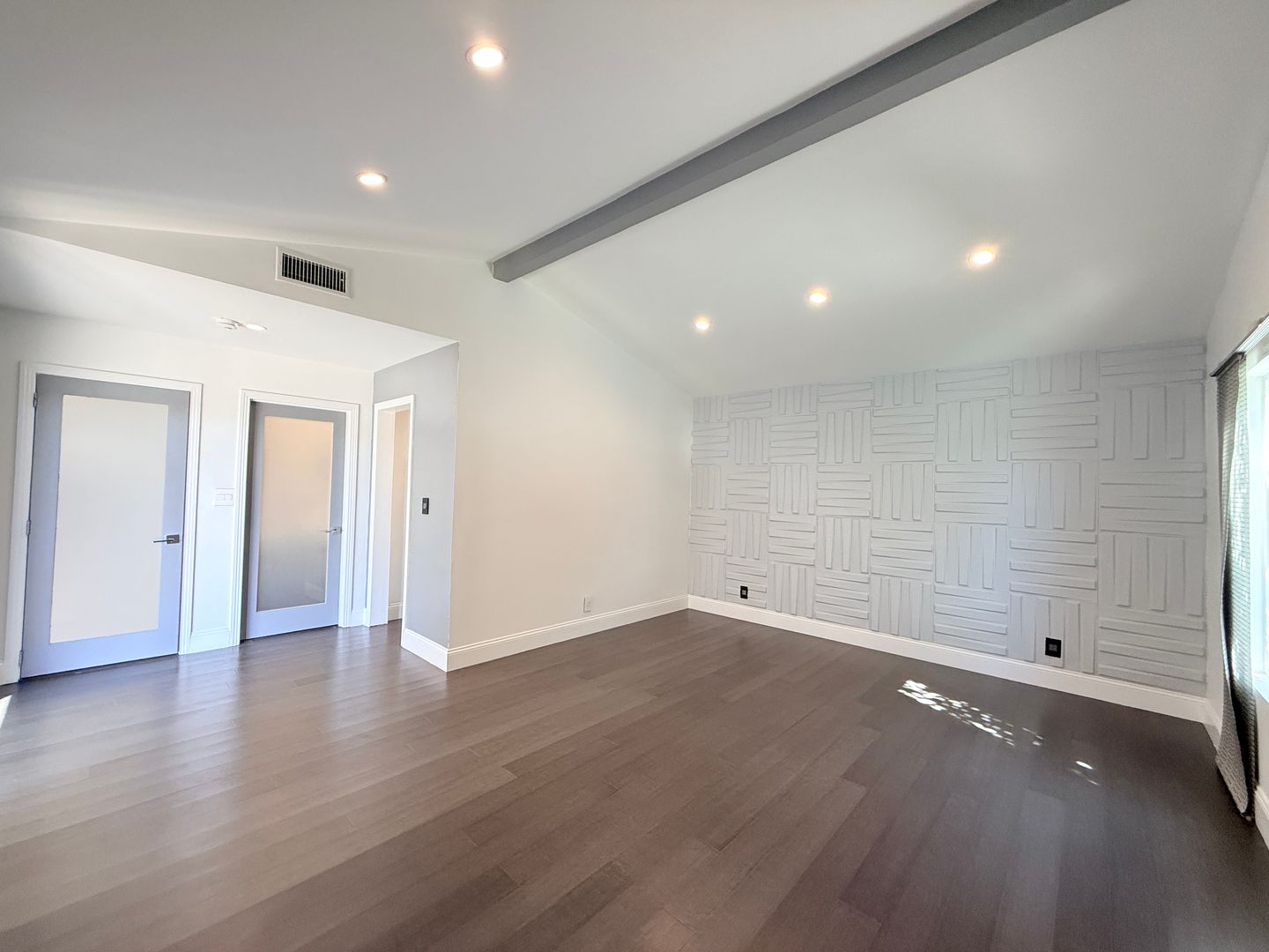 9354 Glory Ave 23 of 56