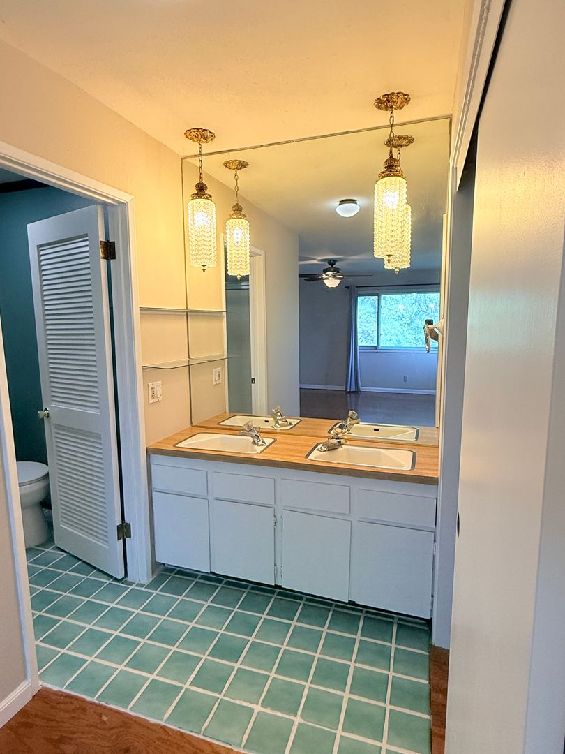 4242 Briggs Ave 20 of 42