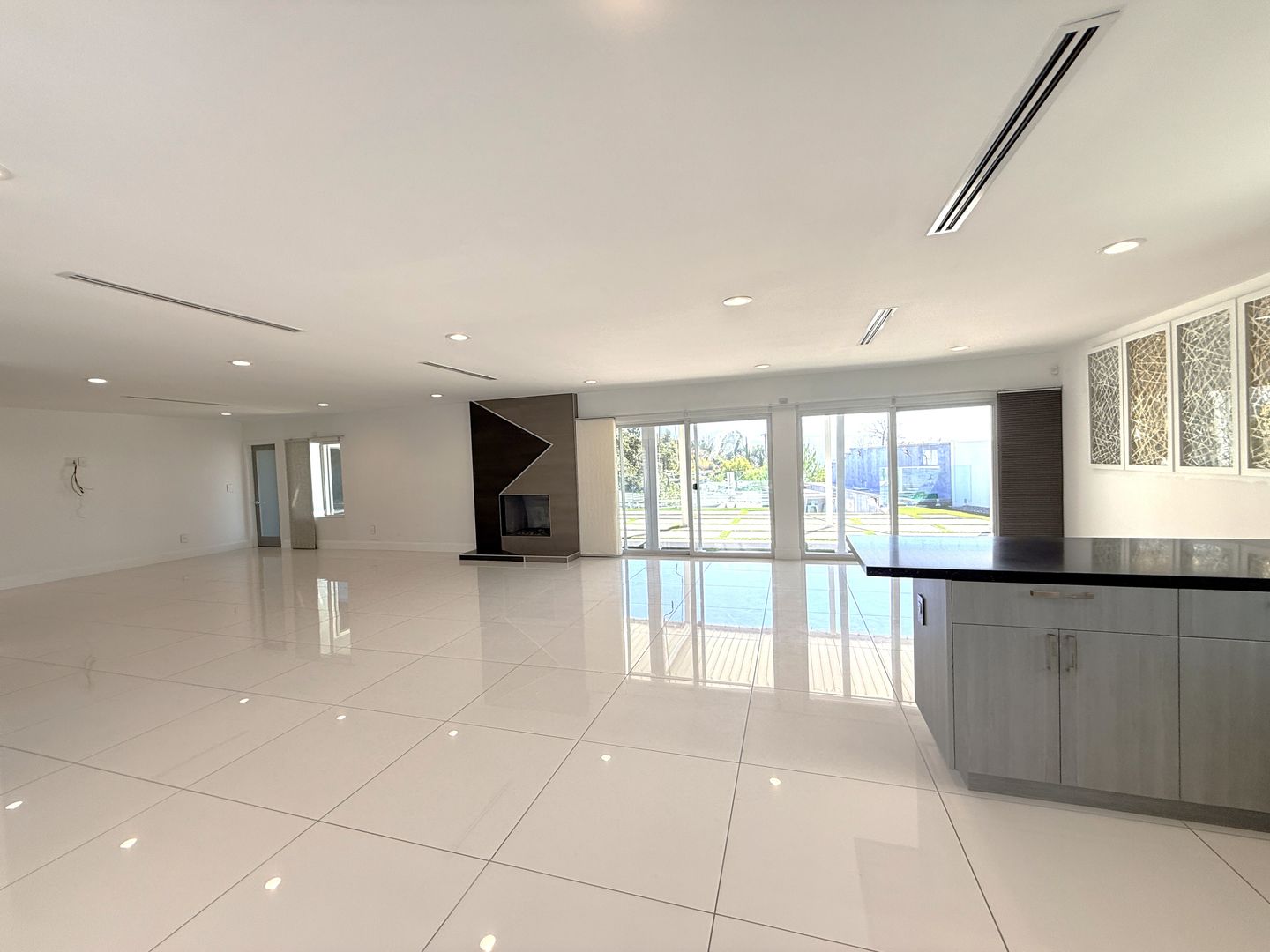 9354 Glory Ave 2 of 12