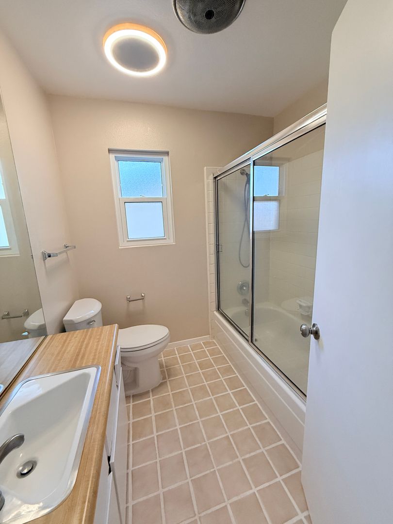 4242 Briggs Ave 28 of 42