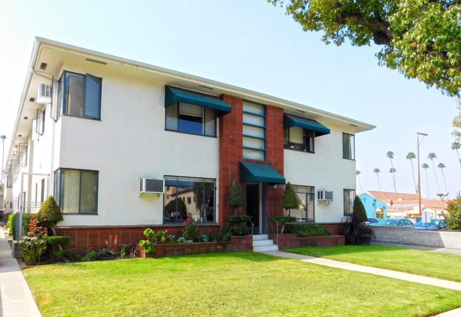 Glendale Apartment: 200 E. Dryden St.