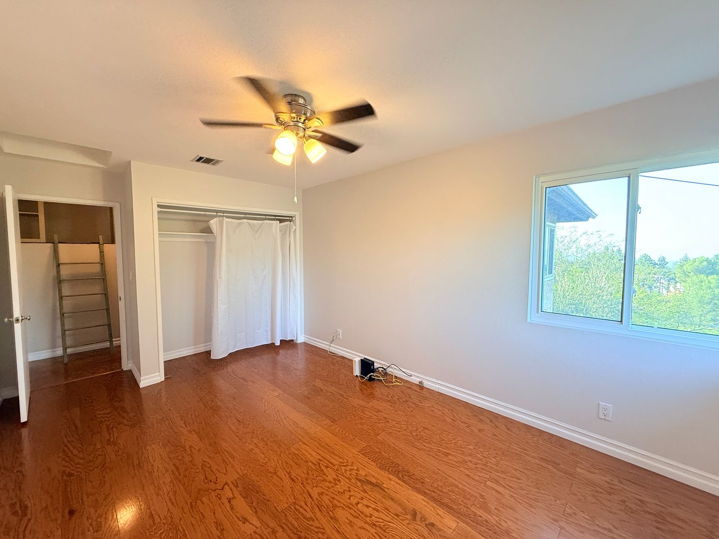 4242 Briggs Ave 24 of 42