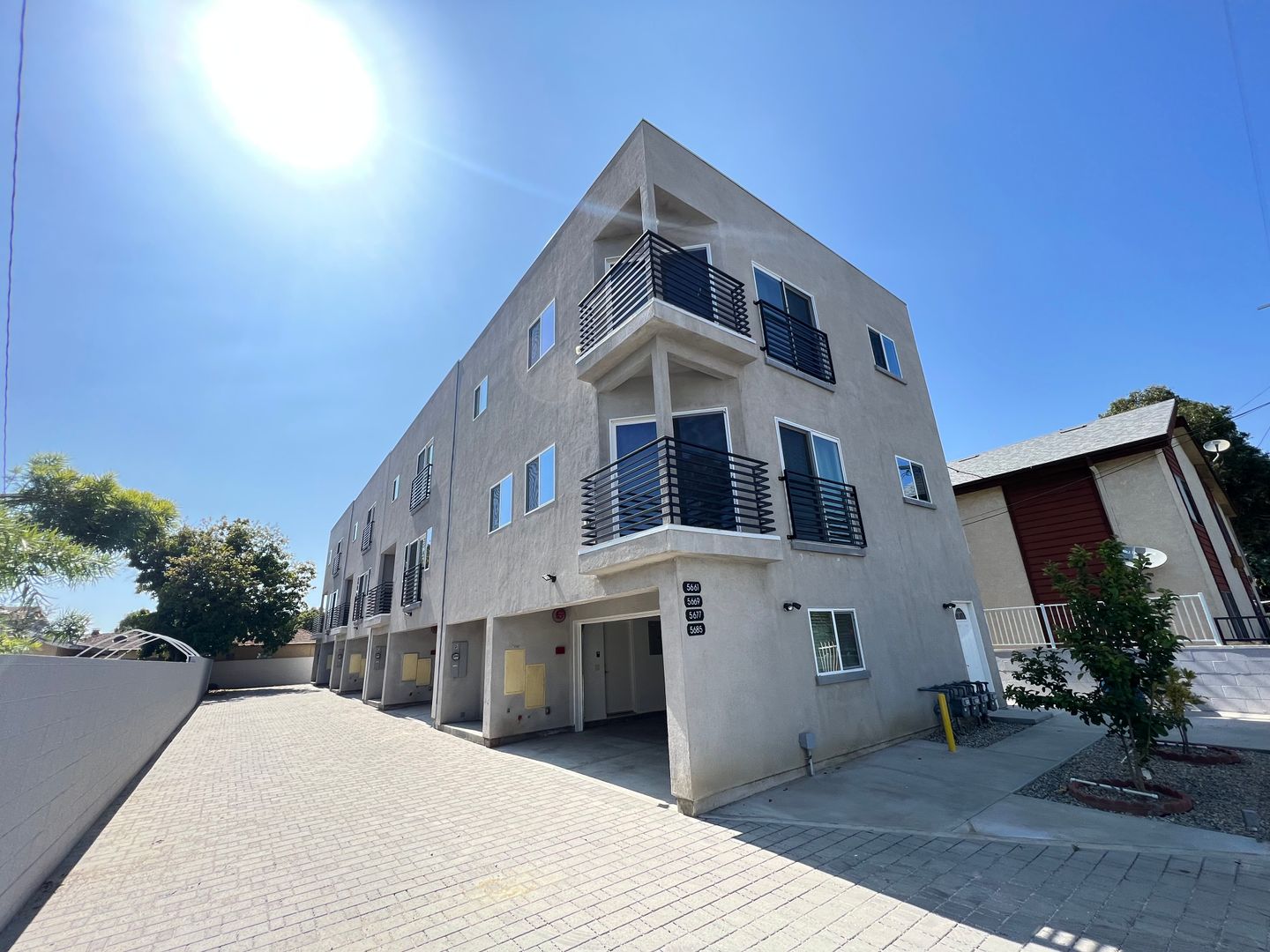 North Hollywood Townhome: 5661, 5669, 5677, 5685 N. Elmer Ave.