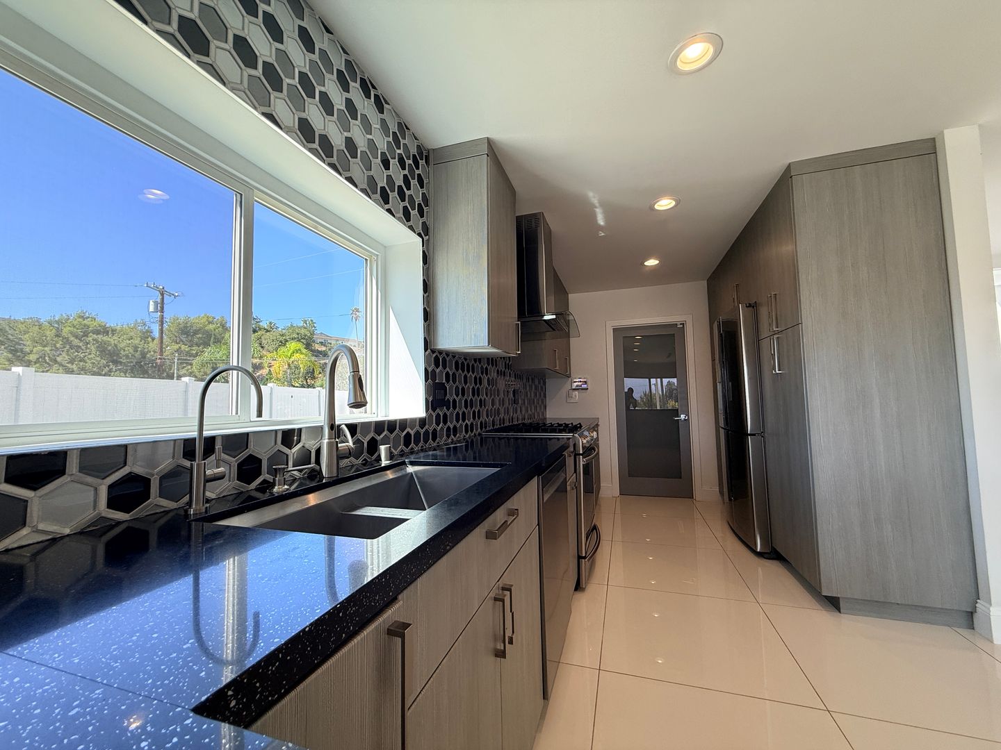 9354 Glory Ave 11 of 12