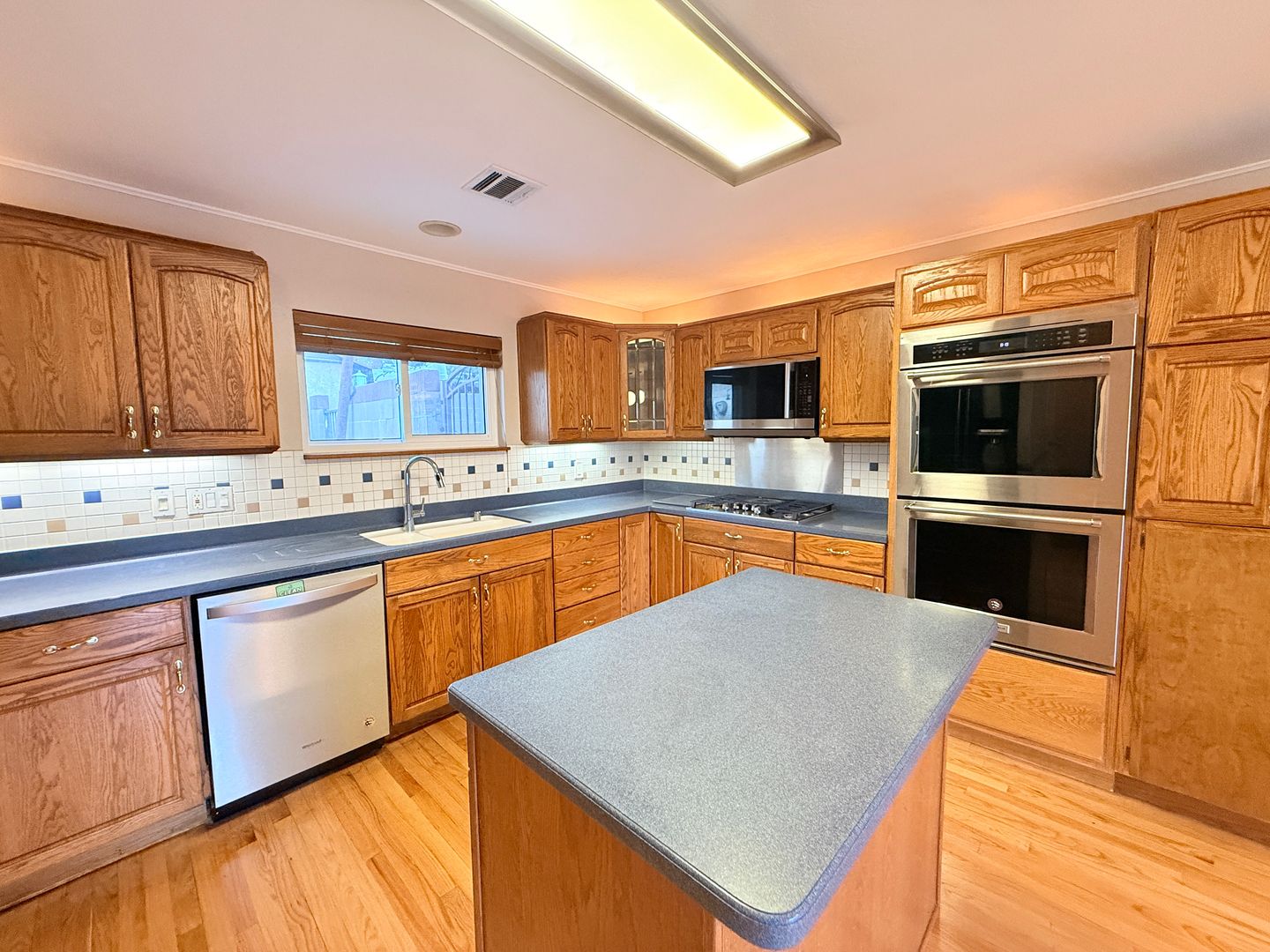 4242 Briggs Ave 8 of 8