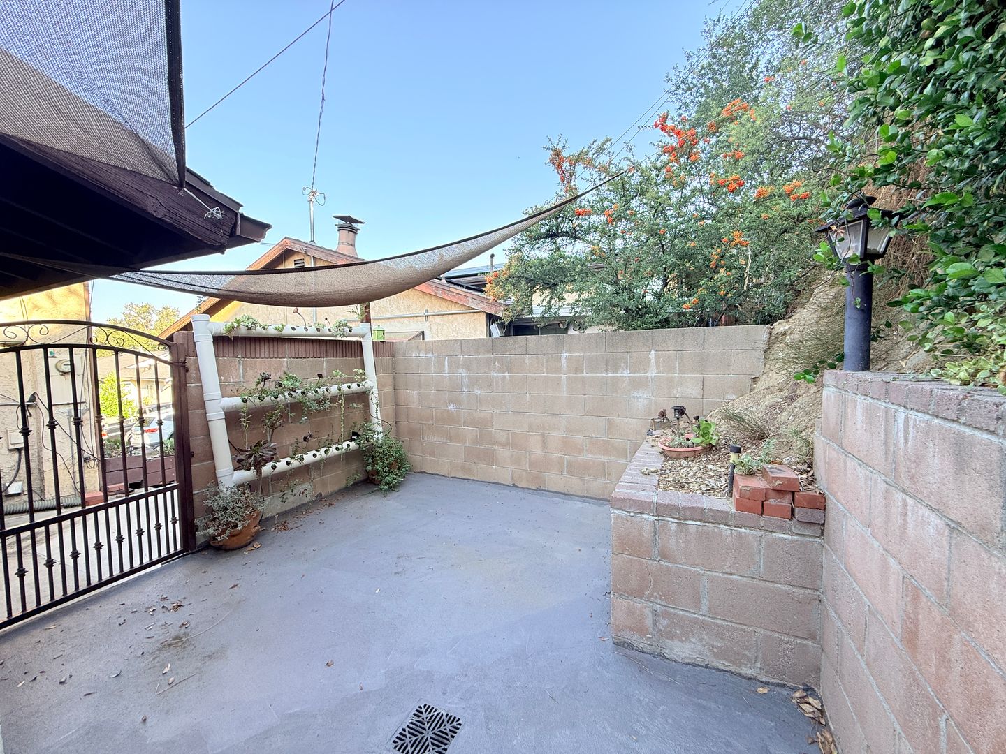 4242 Briggs Ave 36 of 42