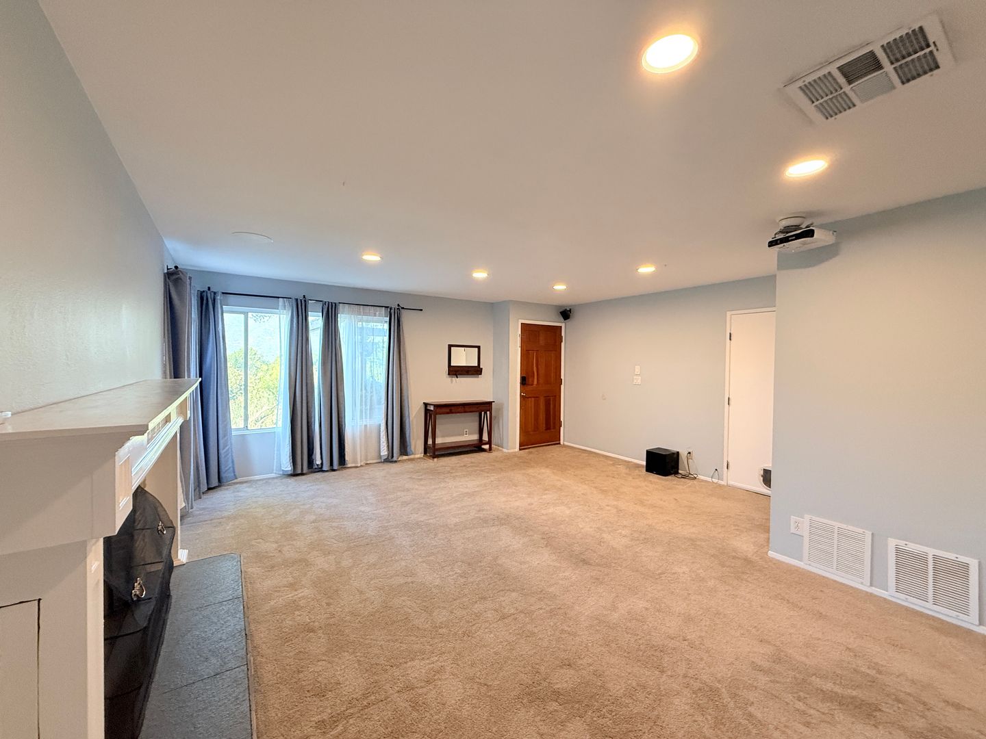 4242 Briggs Ave 6 of 8