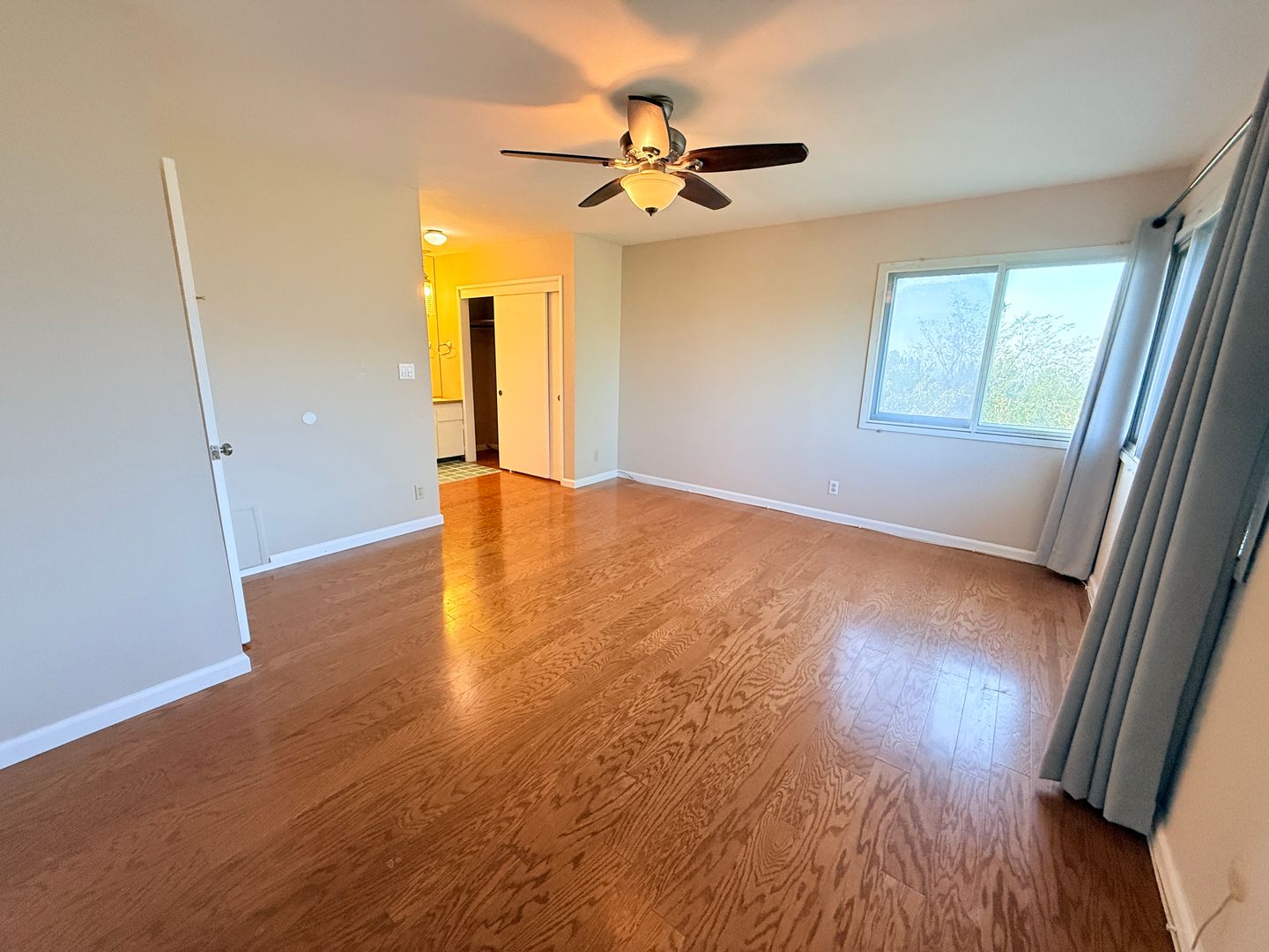 4242 Briggs Ave 19 of 42