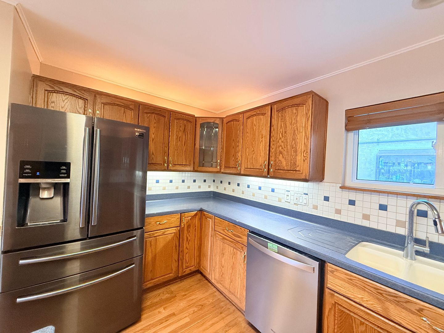 4242 Briggs Ave 10 of 42
