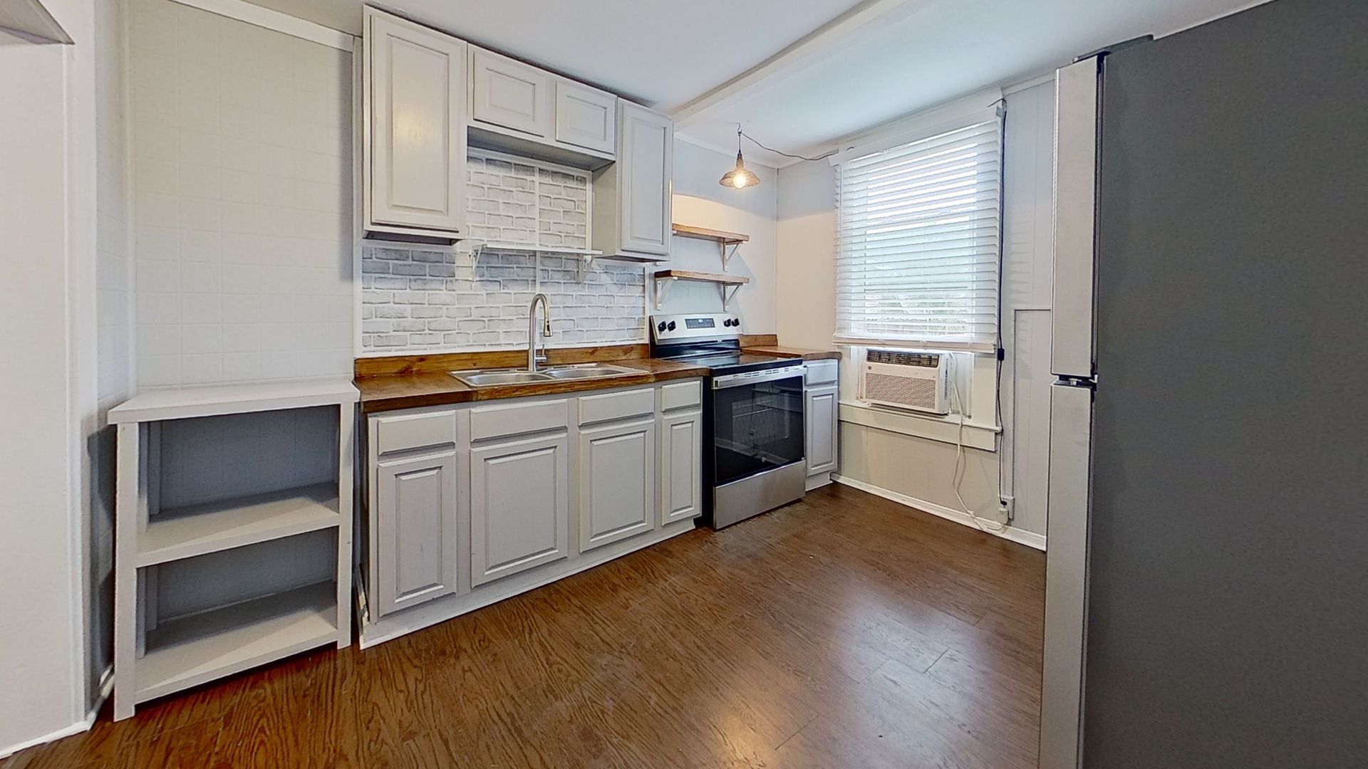 Jacksonville Apartment: 1513 Palm Avenue