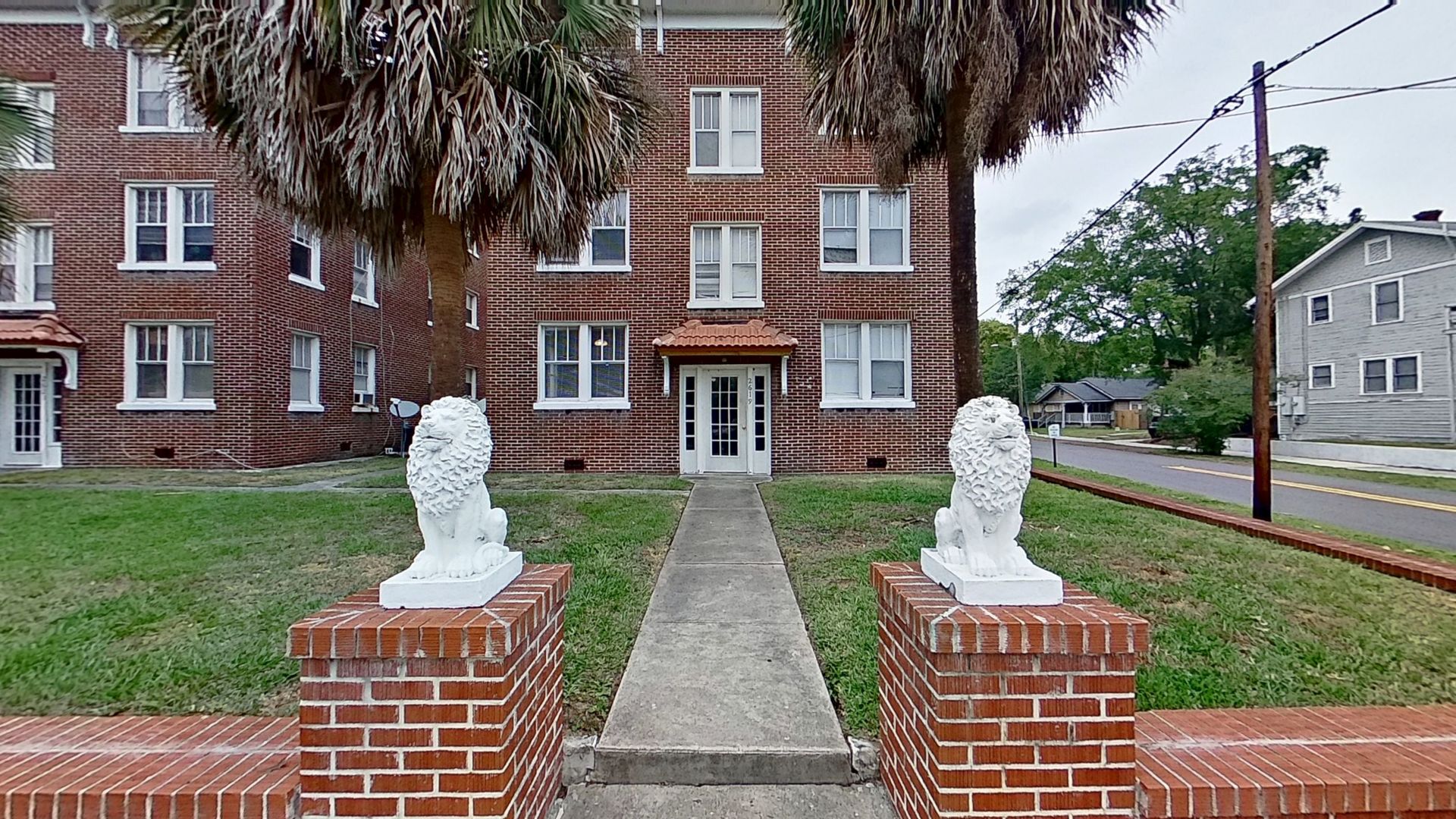 Jacksonville Apartment: 2623 College St