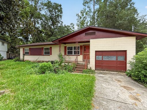 Beautiful Move-In Ready Home with Bonus Room! – photo 1