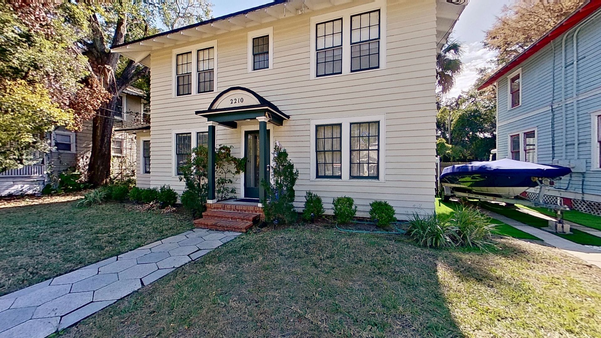 Jacksonville Apartment: 2210 Myra St