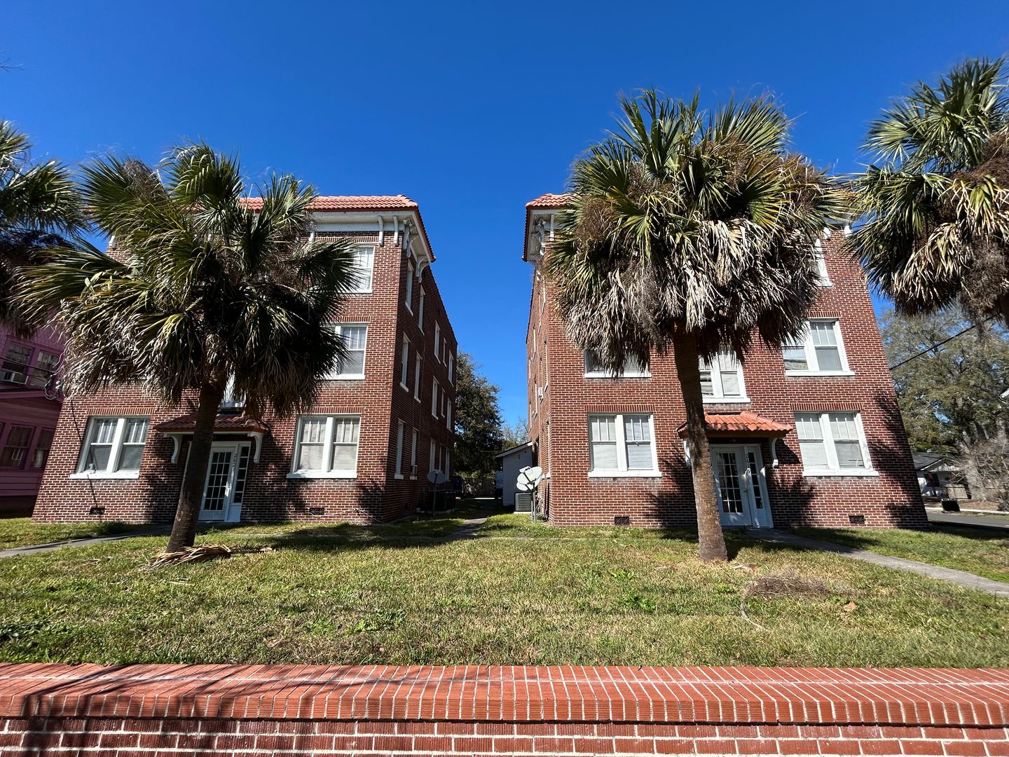 Jacksonville Apartment: 2619 College St