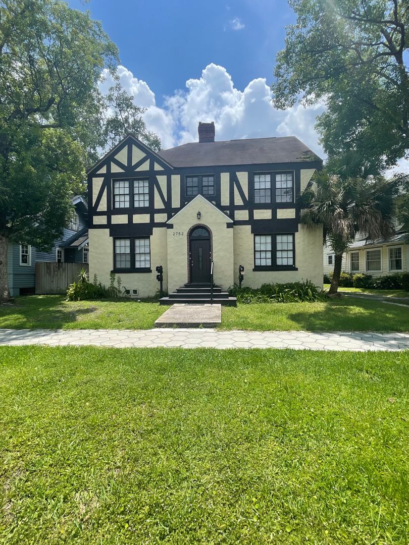 Jacksonville Apartment: 2752 Herschel St