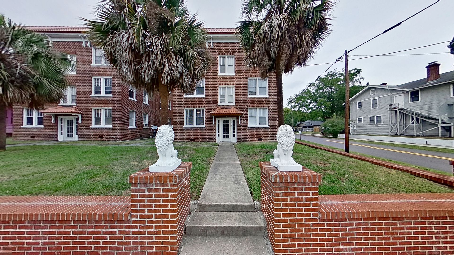 Jacksonville Apartment: 2619 College St