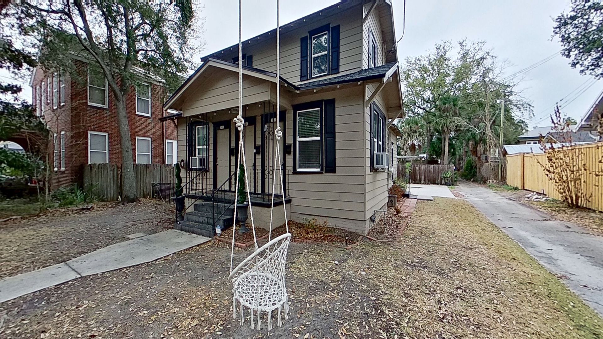 Jacksonville Apartment: 1513 Palm Avenue