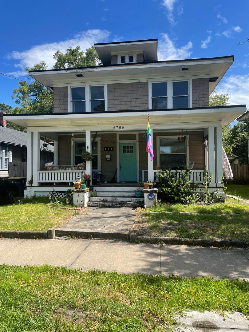 Jacksonville Apartment: 2786 Post St