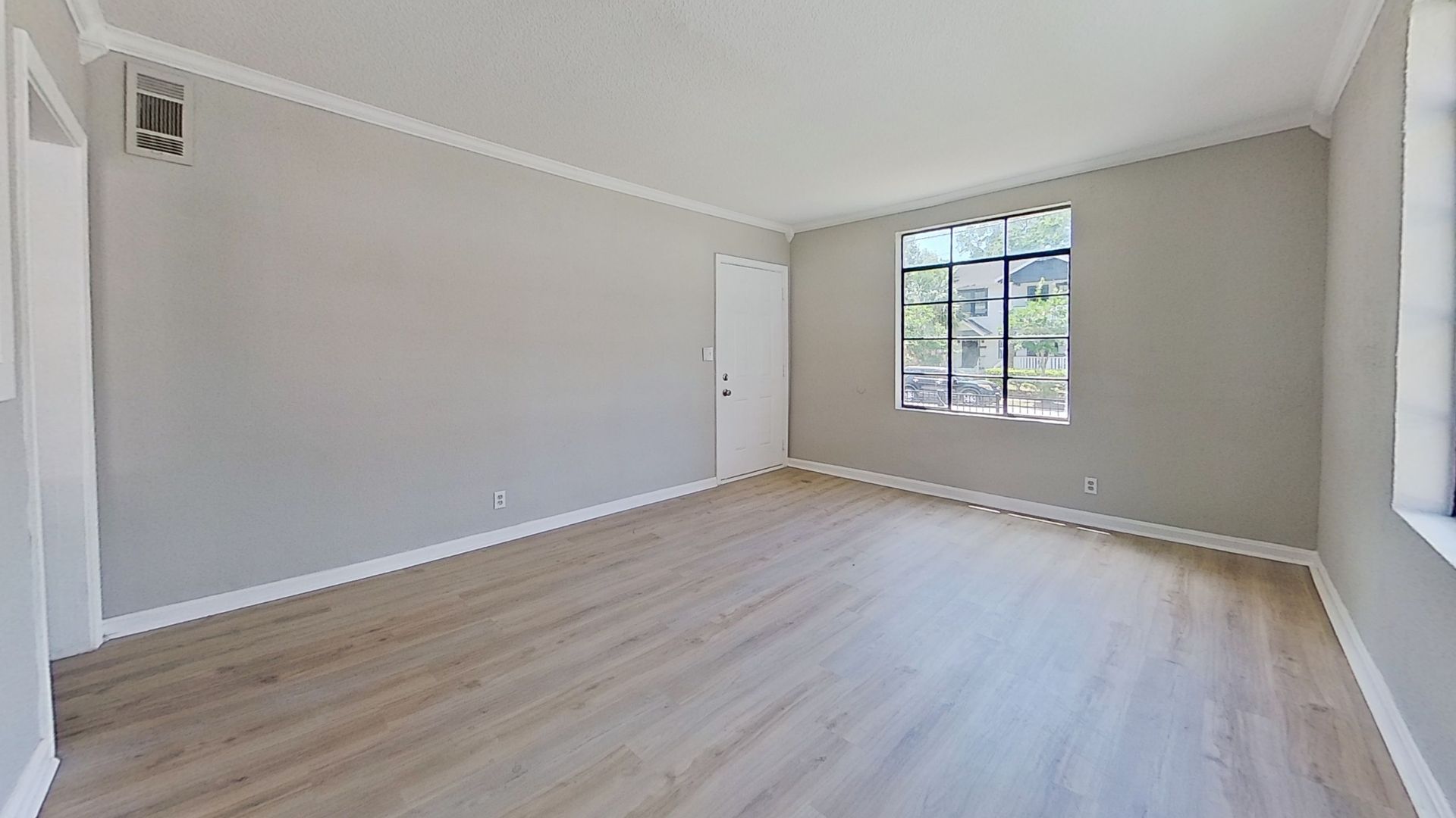 Jacksonville Apartment: 2851 College Street