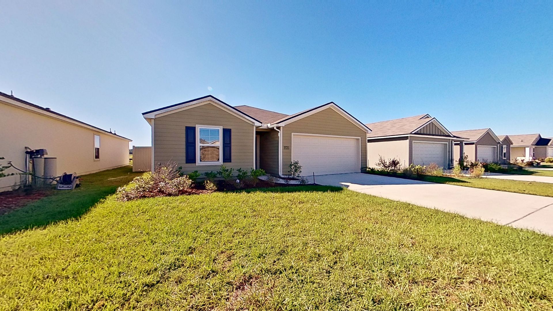 Jacksonville House: 12452 Rubber Fig Terrace