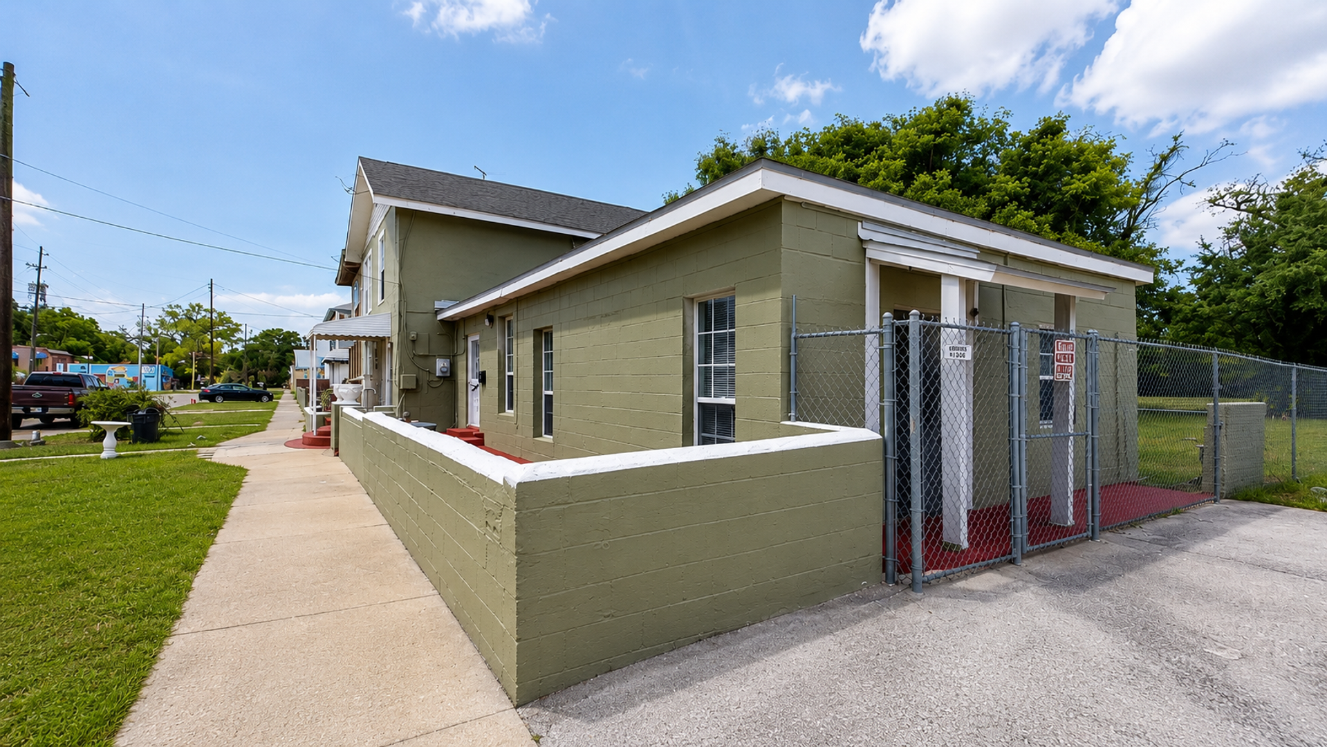 Jacksonville Apartment: 1049 Pippin St.
