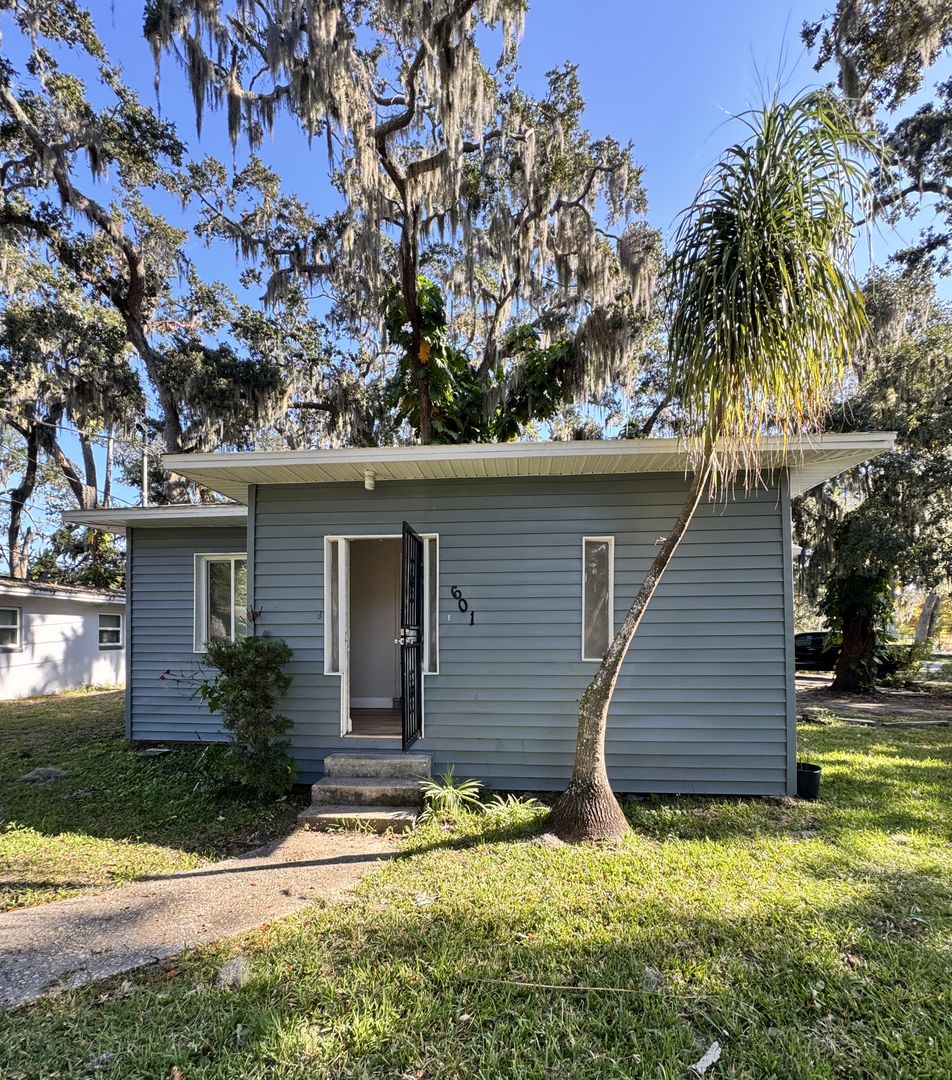 Daytona Beach House: 601 Vera Street